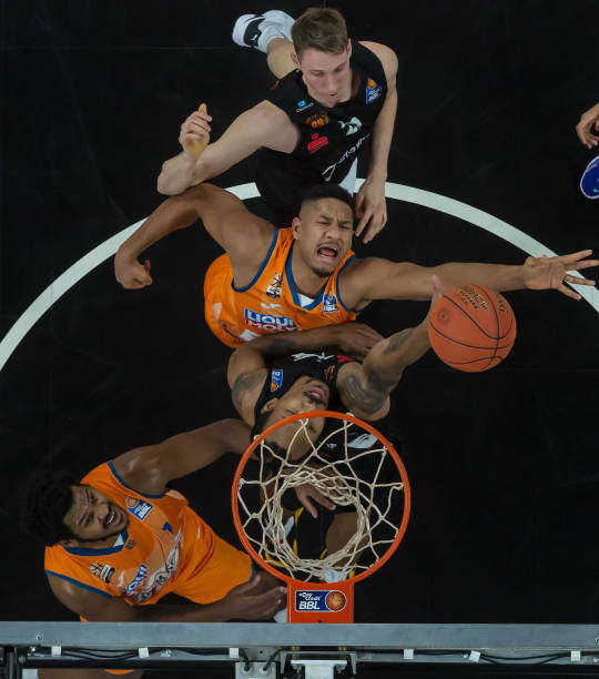 亨得利曾在 亨得利曾在